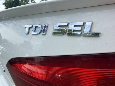 Used 2013 Volkswagen Passat TDI SEL Premium FWD image 9