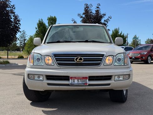 Used 2004 Lexus LX 470 4WD w/ Preferred Accessory Pkg image 2