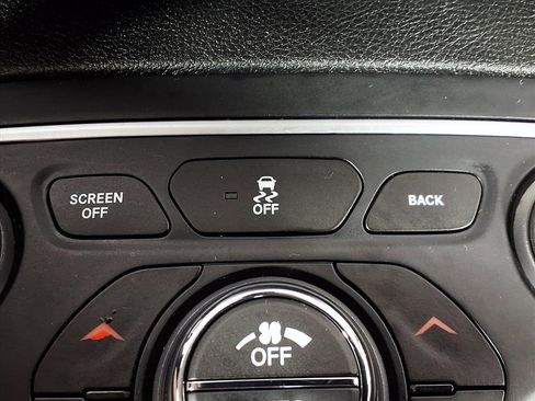 Used 2016 Chrysler 200 Limited w/ Convenience Group image 21