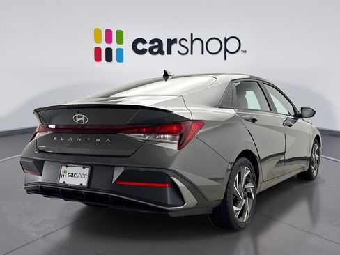 Used 2025 Hyundai Elantra Sport FWD image 5