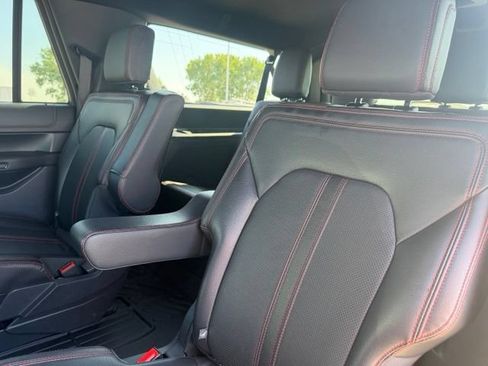 Used 2024 Ford Expedition Max Limited AWD/4WD image 11