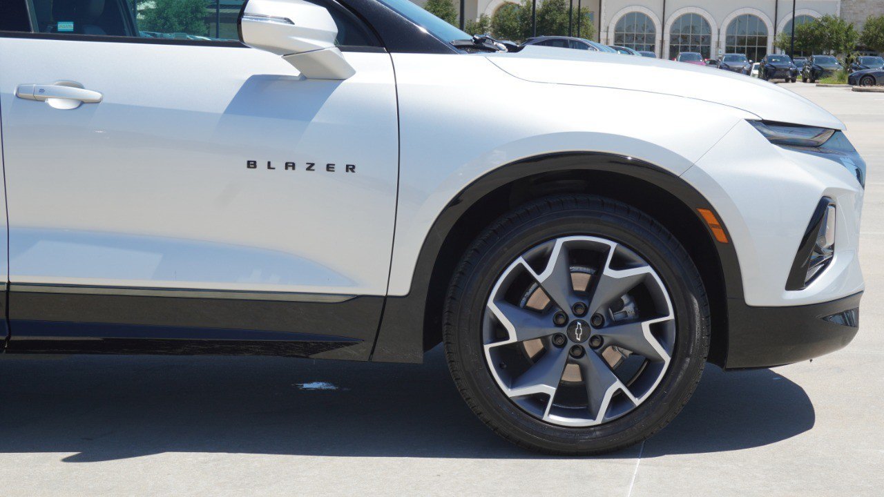 Used 2022 Chevrolet Blazer RS w/ Enhanced Convenience Package FWD image 9