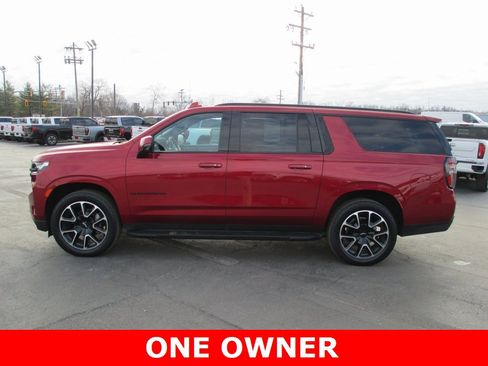 Used 2023 Chevrolet Suburban RST w/ Luxury Package image 11