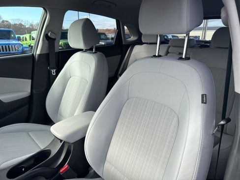 Used 2022 Hyundai Kona SEL image 12