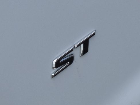 New 2026 Buick Enclave Sport Touring w/ Power Package image 8