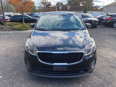 Used 2018 Kia Sedona L image 3