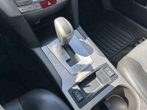 Used 2011 Subaru Outback 3.6R Limited w/ PWR Moonroof Pkg image 15