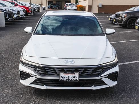 Used 2024 Hyundai Elantra Limited FWD image 2