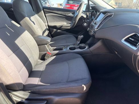 Used 2019 Chevrolet Cruze LS w/ LS Convenience Package FWD image 16