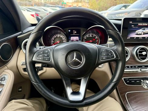 Used 2018 Mercedes-Benz C 300 C 300 image 21