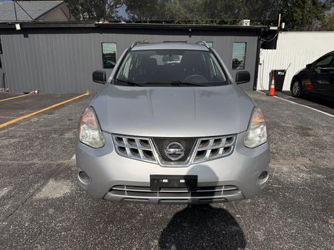 Used 2015 Nissan Rogue S w/ Convenience Package AWD/4WD image 2