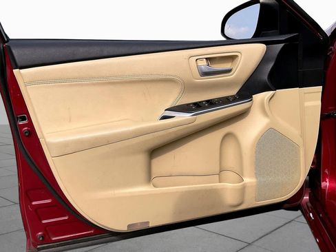 Used 2015 Toyota Camry XLE FWD image 20