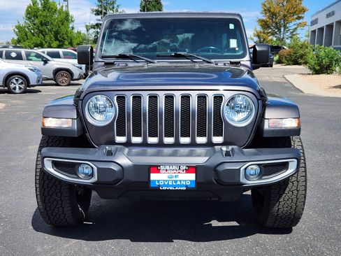 Used 2018 Jeep Wrangler Unlimited Sahara AWD/4WD image 5