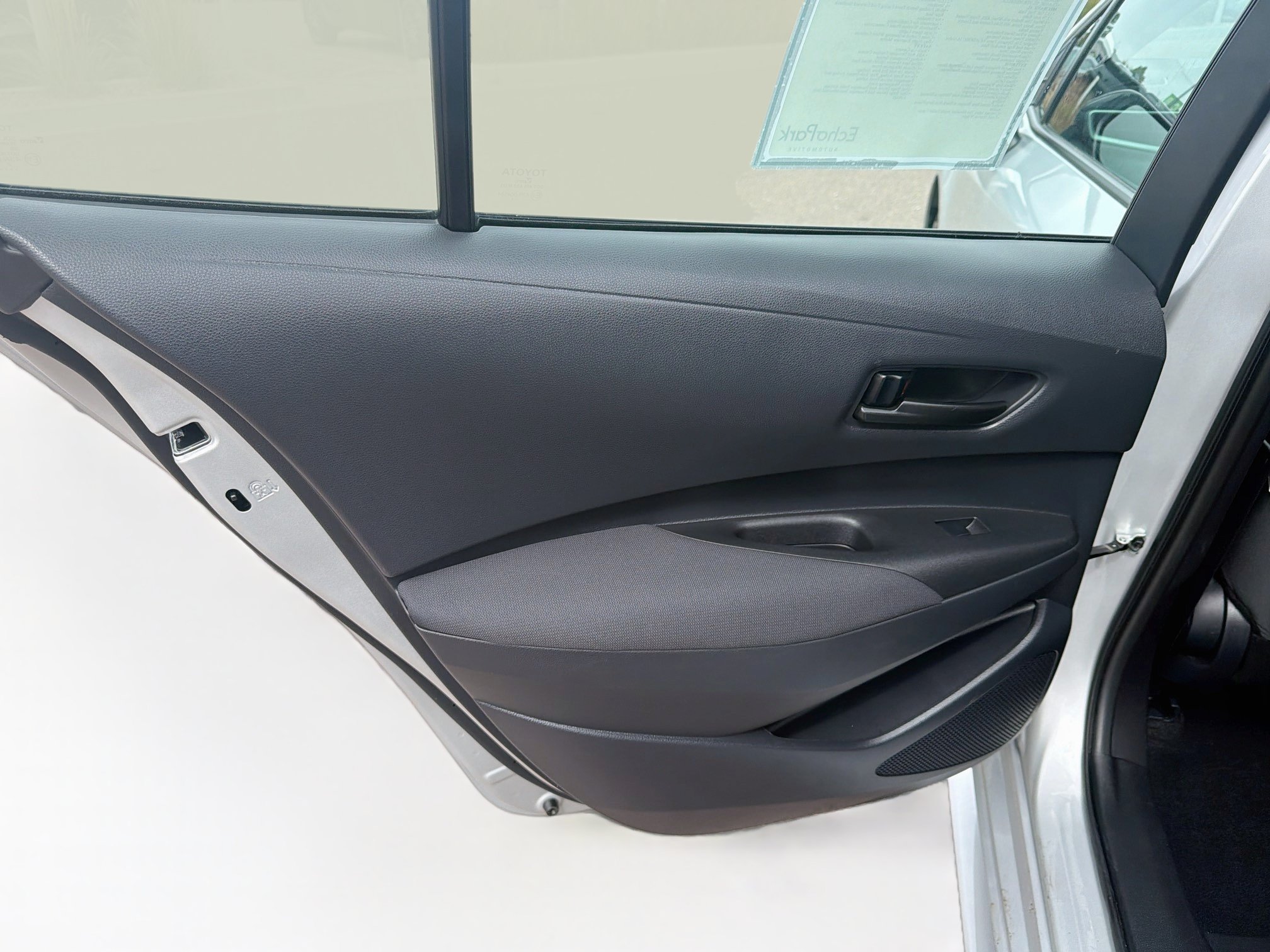 Used 2026 Toyota Corolla LE FWD image 27