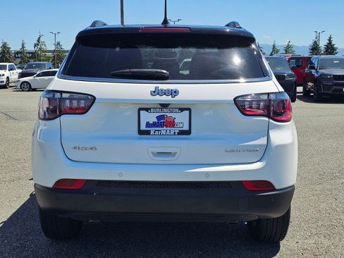 Certified 2025 Jeep Compass Limited AWD/4WD image 4