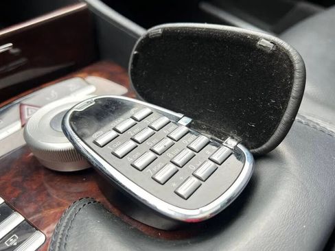 Used 2010 Mercedes-Benz CL 550 4MATIC image 26