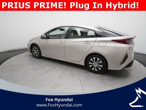 Used 2021 Toyota Prius Prime Limited w/ Carpet Mat Package (TMS) image 12