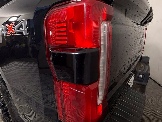 Used 2023 Ford F250 XL w/ STX Appearance Package AWD/4WD image 12