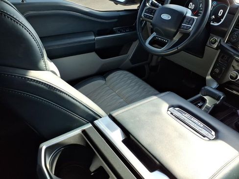 Used 2023 Ford F150 Limited image 9