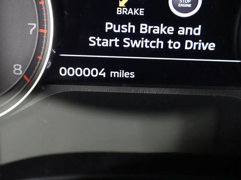 New 2025 Mitsubishi Outlander SE image 41