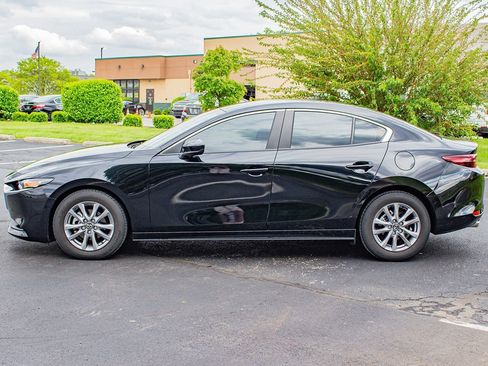 Used 2021 MAZDA MAZDA3 s FWD image 4