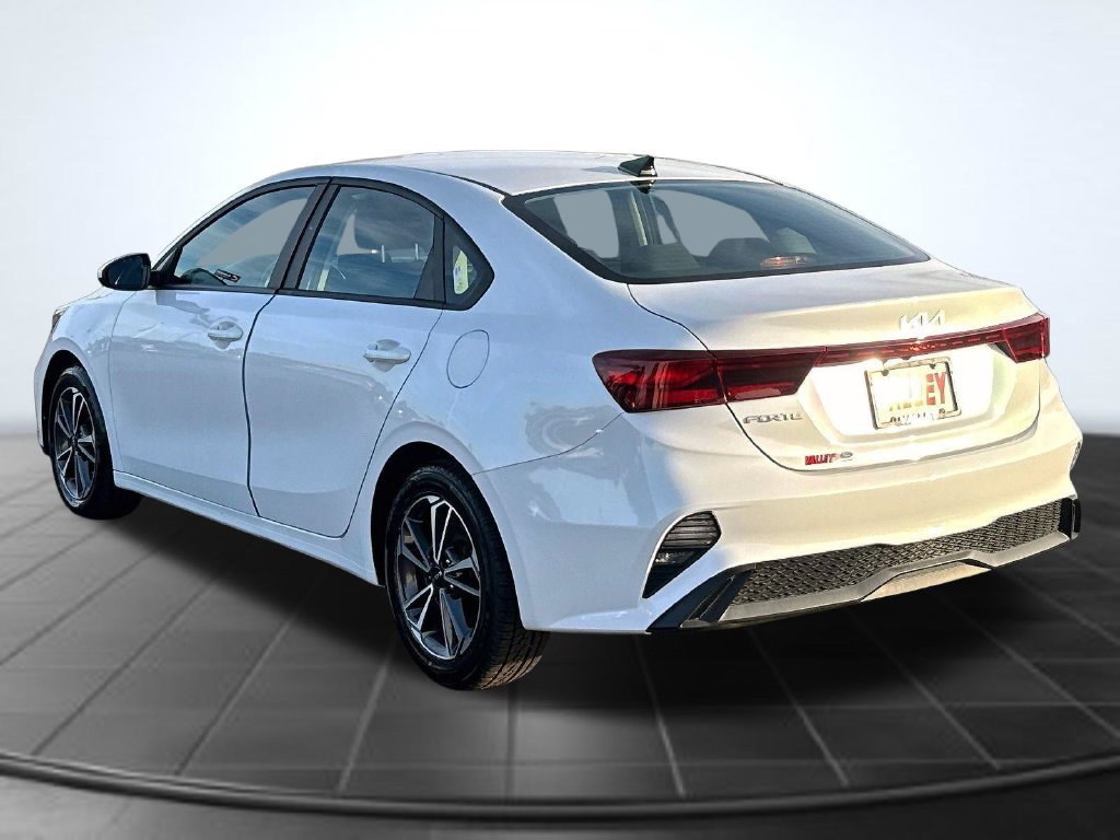 Used 2023 Kia Forte LXS FWD image 9