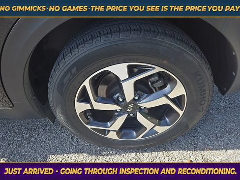 Used 2021 Kia Sportage LX FWD image 11