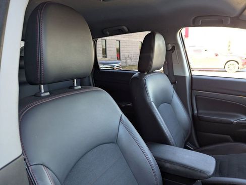 Used 2024 Mitsubishi Outlander Sport SE image 28