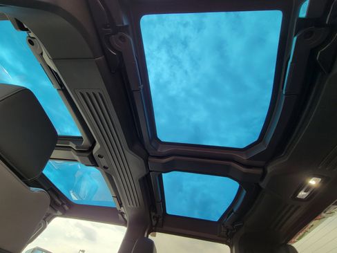 New 2025 GMC Hummer EV 3X image 16