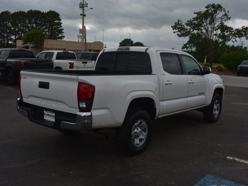 Used 2023 Toyota Tacoma SR5 RWD image 5