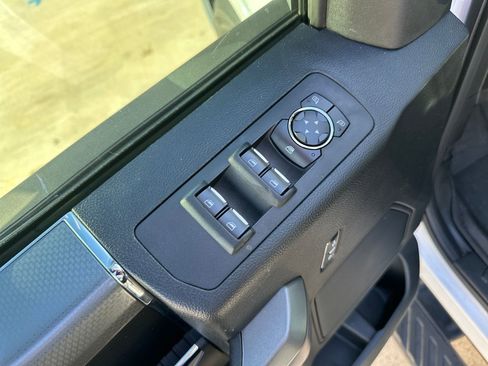 Used 2016 Ford F150 XLT w/ Equipment Group 302A Luxury image 12