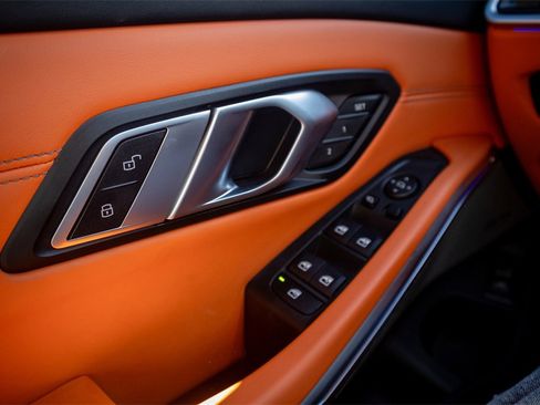 Used 2021 BMW M3 Competition w/ Parking Assistance Package image 22