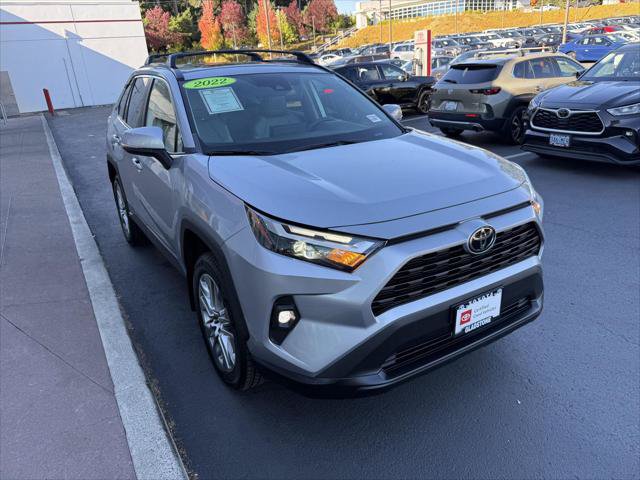 Certified 2022 Toyota RAV4 XLE Premium AWD/4WD image 9