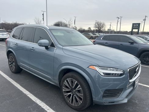 Used 2020 Volvo XC90 T6 Momentum image 4