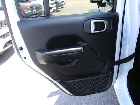 Used 2019 Jeep Wrangler Unlimited Sport S AWD/4WD image 19