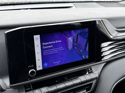 Used 2025 Toyota Camry SE image 10