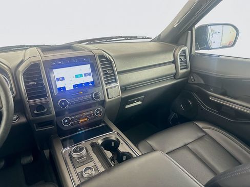 Used 2020 Ford Expedition XLT w/ Equipment Group 201A AWD/4WD image 26