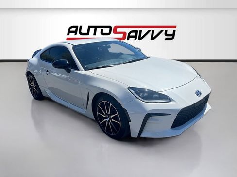 Used 2022 Toyota GR86 RWD image 1