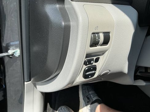 Used 2013 Subaru Forester 2.5X AWD/4WD image 35