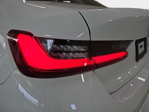 Used 2023 BMW 330i Sedan w/ Premium Package RWD image 29