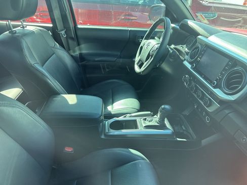 Used 2023 Toyota Tacoma Limited image 6