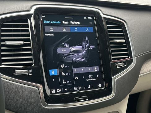 Certified 2023 Volvo XC90 T8 Ultimate image 13