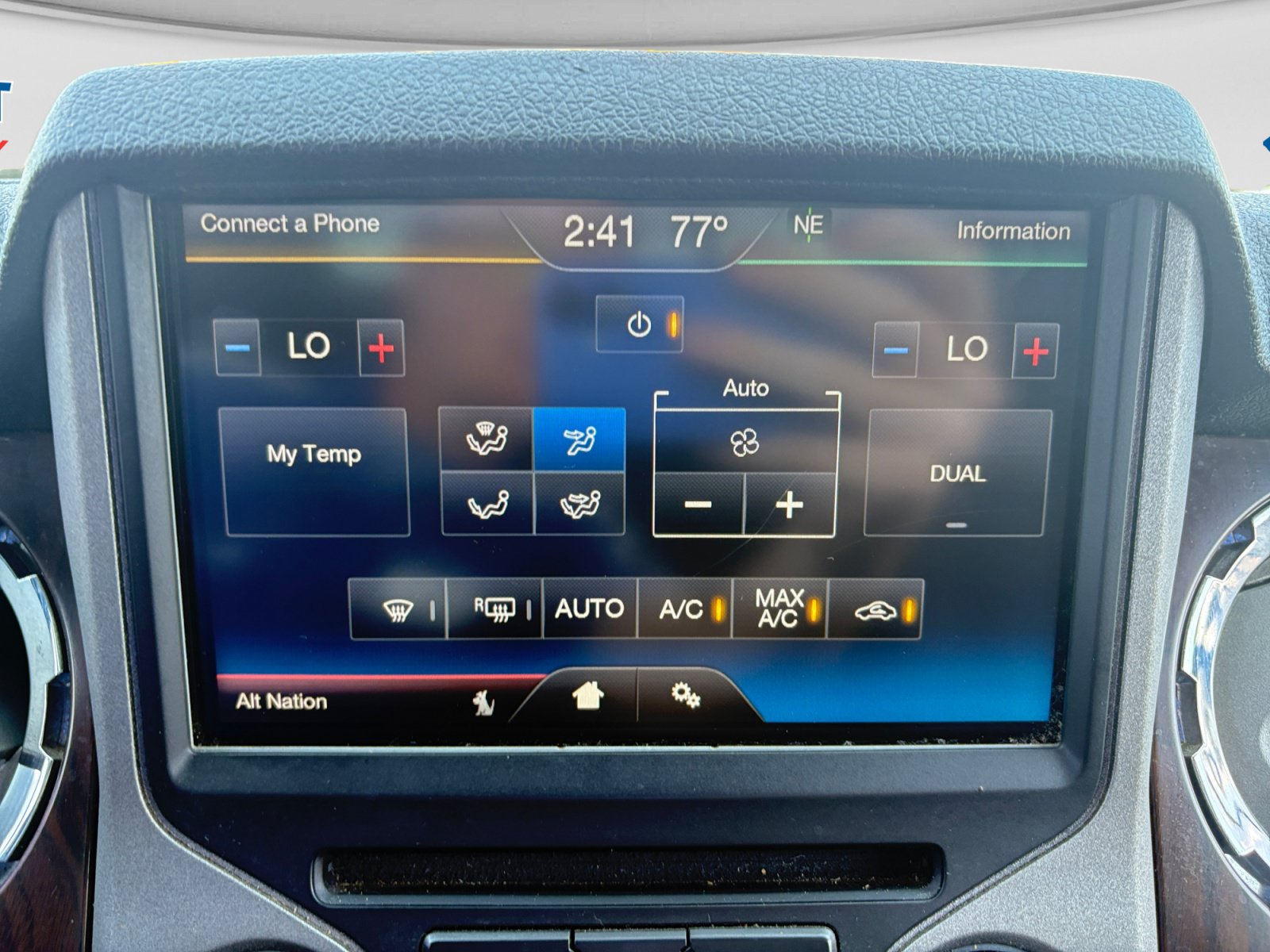 Used 2015 Ford F250 Lariat w/ Chrome Package AWD/4WD image 17