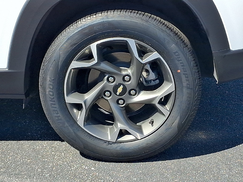 Used 2024 Chevrolet Trax LT FWD image 8