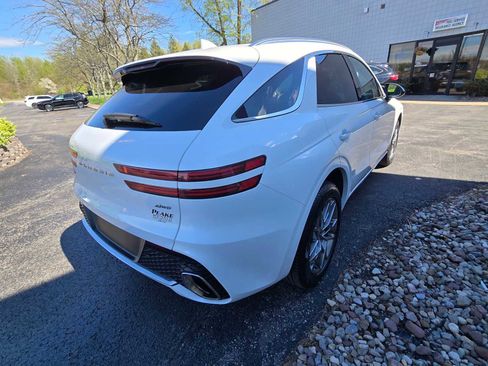 Used 2025 Genesis GV70 2.5T AWD/4WD image 6