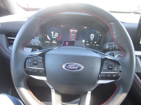 Used 2025 Ford Explorer ST AWD/4WD image 24