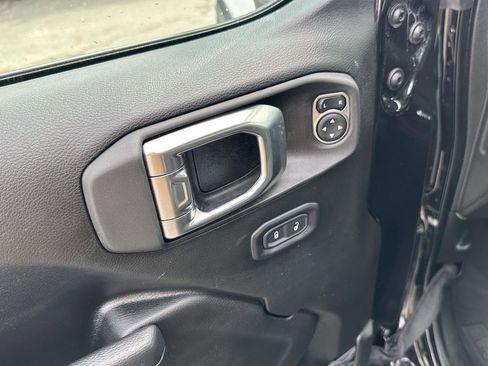 Used 2023 Jeep Wrangler Sport image 18