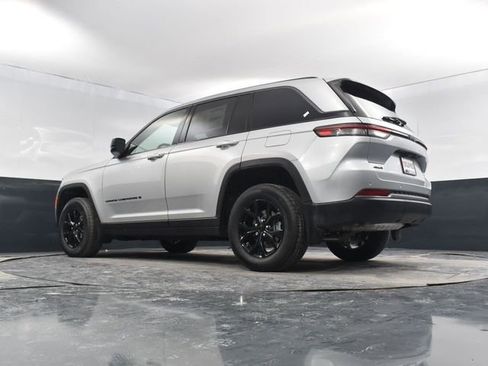 New 2026 Jeep Grand Cherokee Altitude AWD/4WD image 48