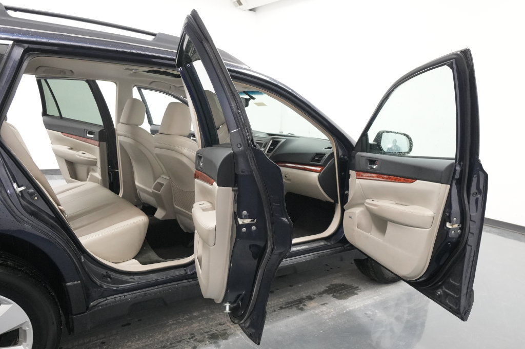 Used 2012 Subaru Outback 2.5i Limited w/ Moonroof Pkg AWD/4WD image 27