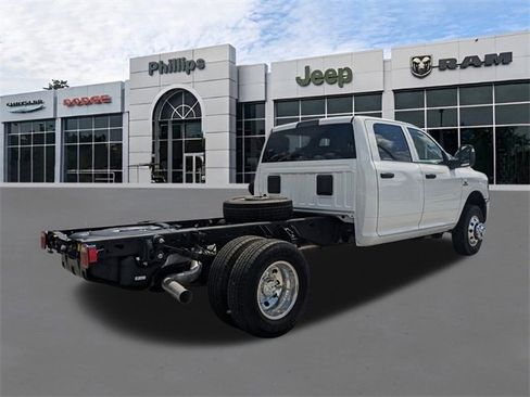 New 2025 RAM 3500 Tradesman w/ Chrome Appearance Group image 4